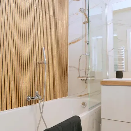 Komfortowy W Warszawie, Bemowo, Lazurowa, Blisko Metra Варшава